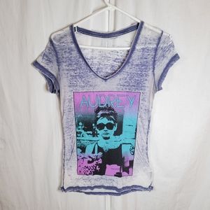 Red carpet noir  womens tee shirt young Audrey Hepburn size medium gray